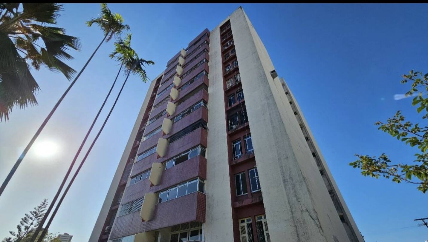 #412 - Apartamento para Venda em Fortaleza - CE