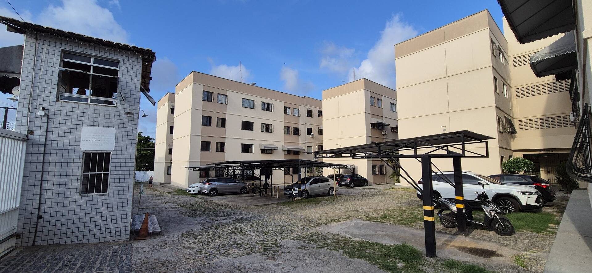 #417 - Apartamento para Venda em Fortaleza - CE