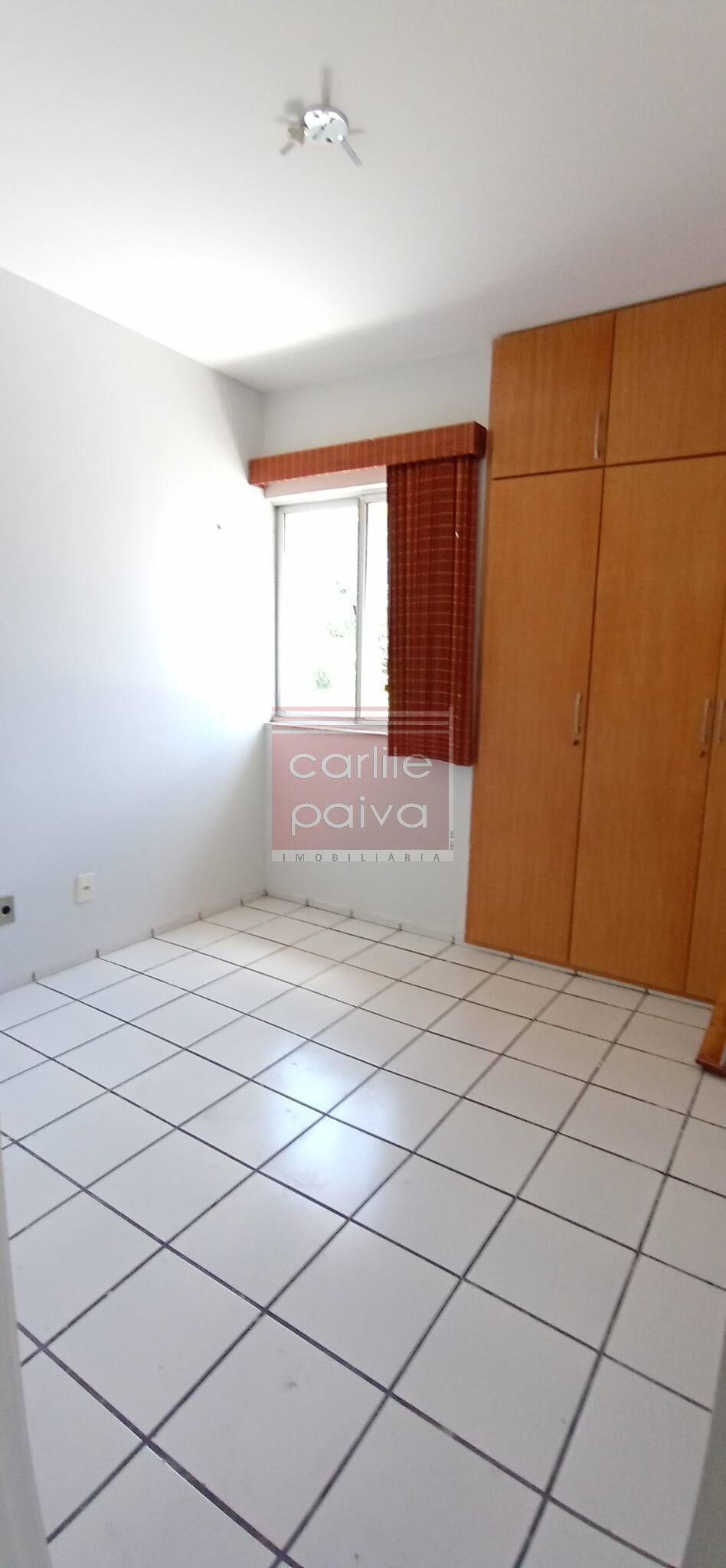 Apartamento à venda com 2 quartos, 75m² - Foto 4