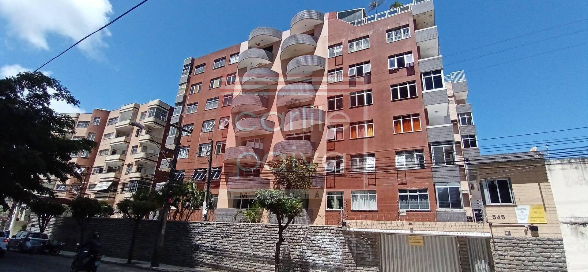 Apartamento à venda com 3 quartos, 150m² - Foto 2