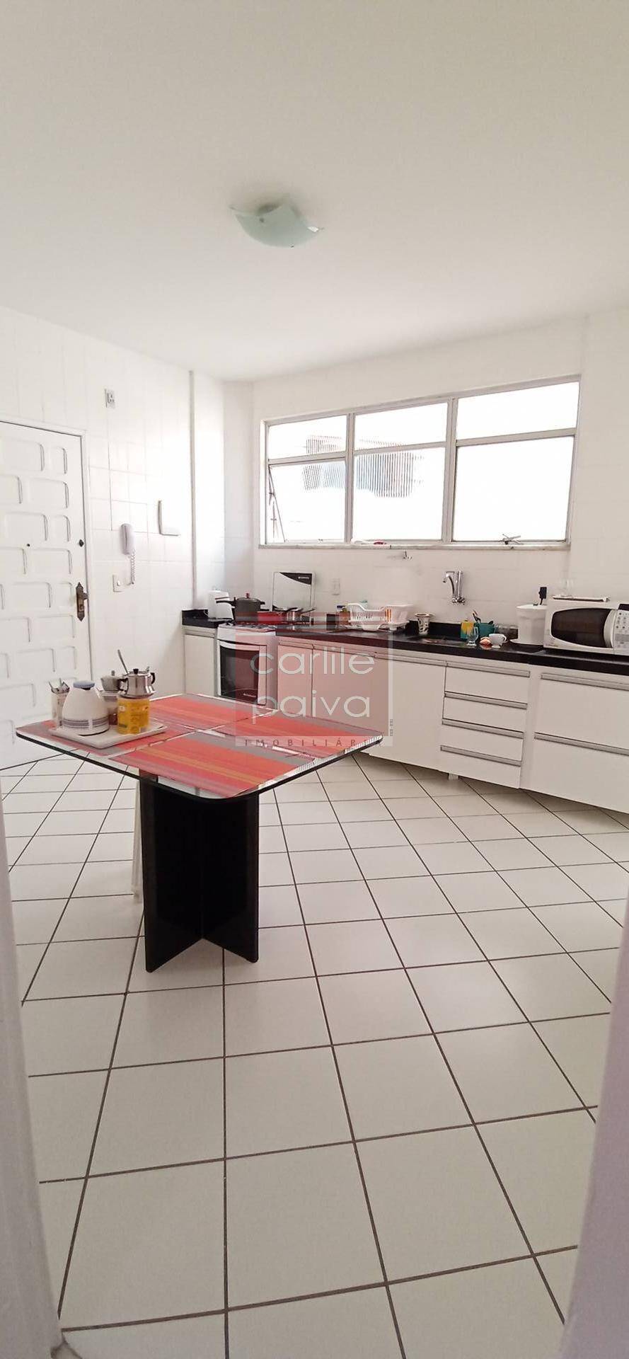 Apartamento à venda com 3 quartos, 150m² - Foto 7